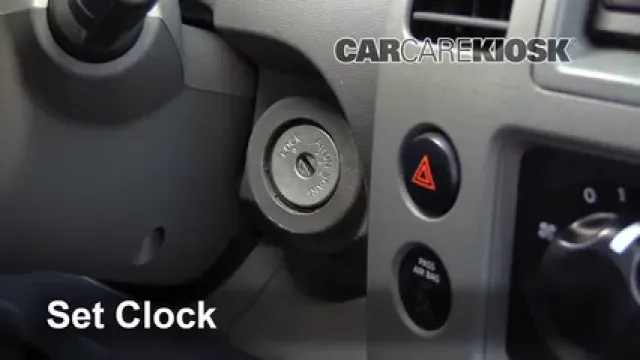 2013 Nissan Frontier SV 2.5L 4 Cyl. Extended Cab Pickup Horloge Régler l'horloge